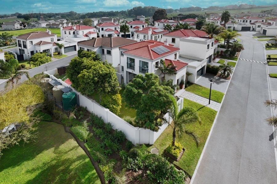 3 Bedroom Property for Sale in Plattekloof Western Cape
